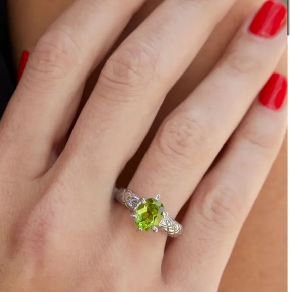 Sterling Silver 925 Ring Peridot Stone Green Size 7 - Picture 2 of 6